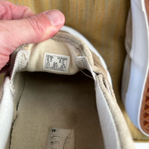 Suede Vans - Picture 6 of 7